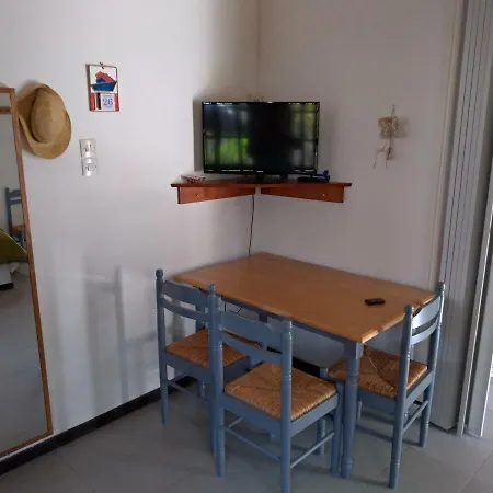 度假居 Persefoni House *